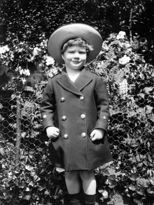 Wells Lewis, 1922; Wells was the son of Sinclair and Grace Lewis, born in 1917